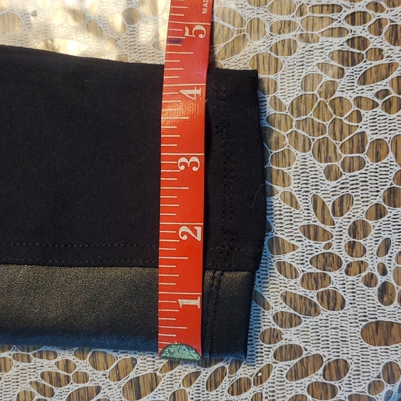 Silky Leggings With Faux Leather - Picture 7 of 9